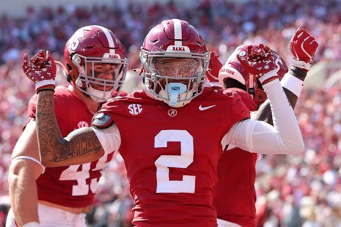 "Alabama Football's QB Showdown: Key Takeaways from Week 1 of Spring Practice"