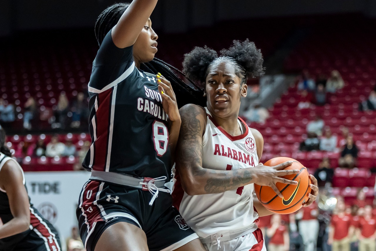Five Key Storylines for South Carolina’s SEC Opener Against Alabama